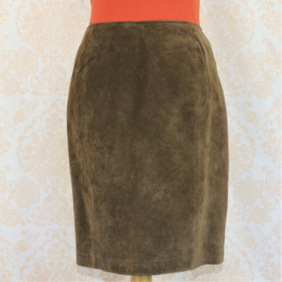Dresses & Skirts - NWT brown genuine suede skirt 4P